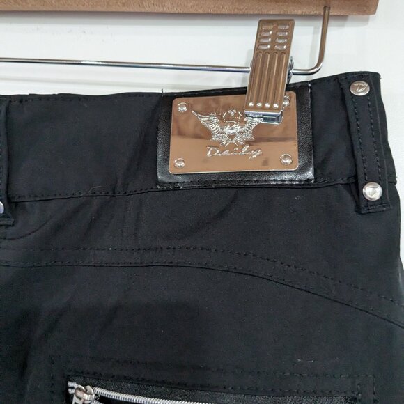 Daily Sports Stretch Shorts with Zipper Pocket Black Size 8 - Picture 4 of 4
